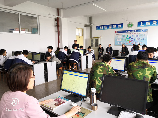 3.电气系举办观摩课_副本.jpg