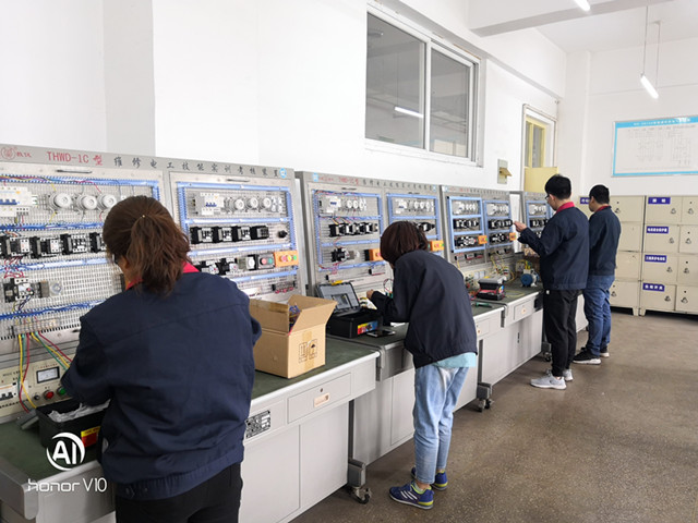 1.电气系电控技能展演_副本.jpg