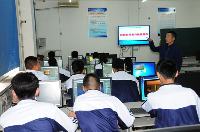 4.计算机系学生技能竞赛_副本.jpg