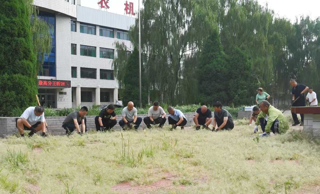 军人2.jpg 军人2.jpg