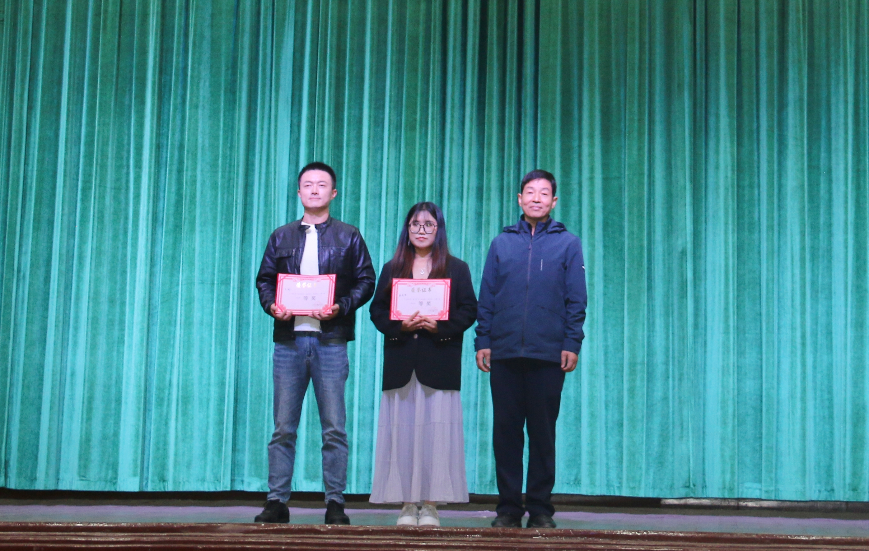 歌唱3.jpg 歌唱3.jpg