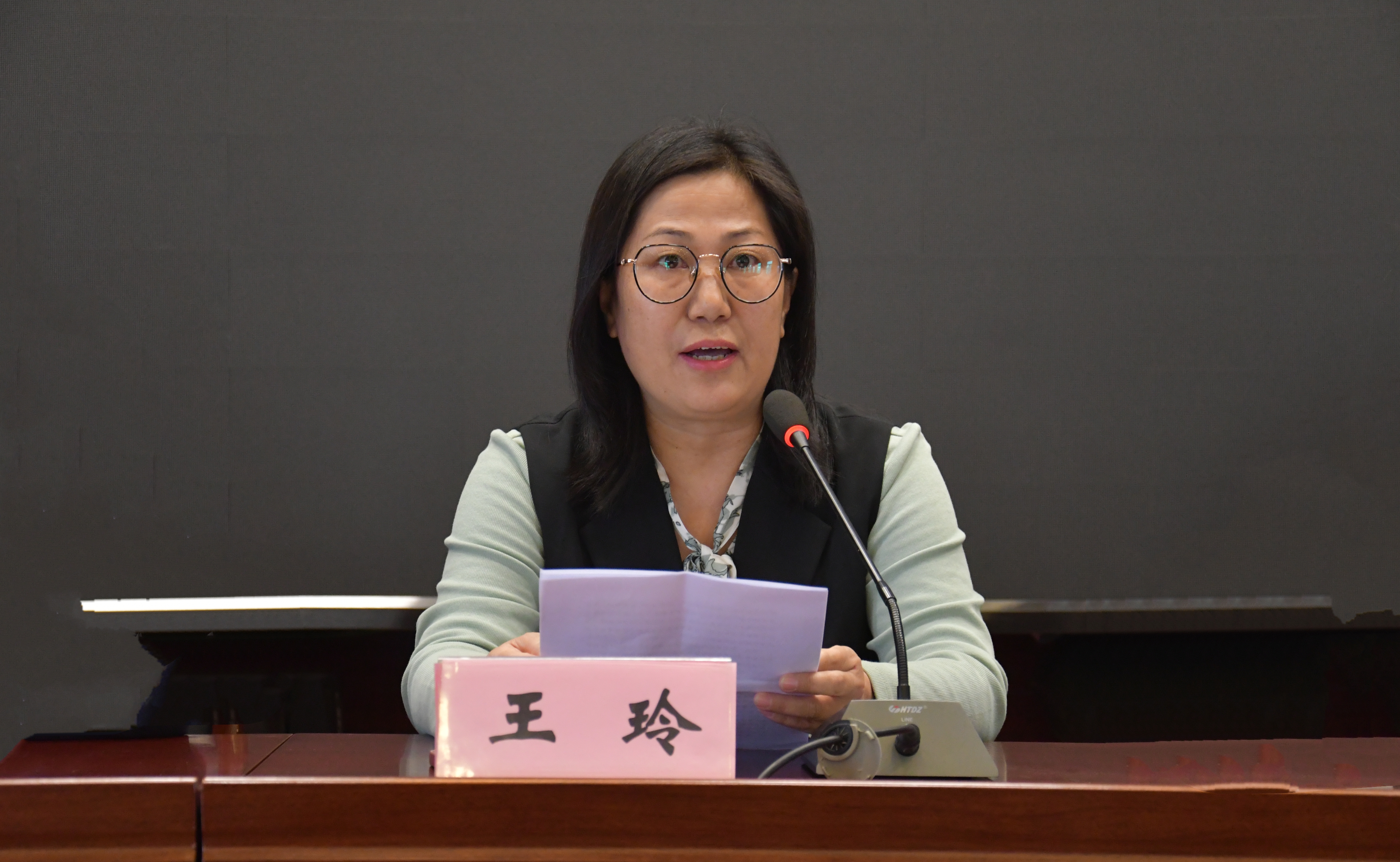 讲座2.jpg 讲座2.jpg