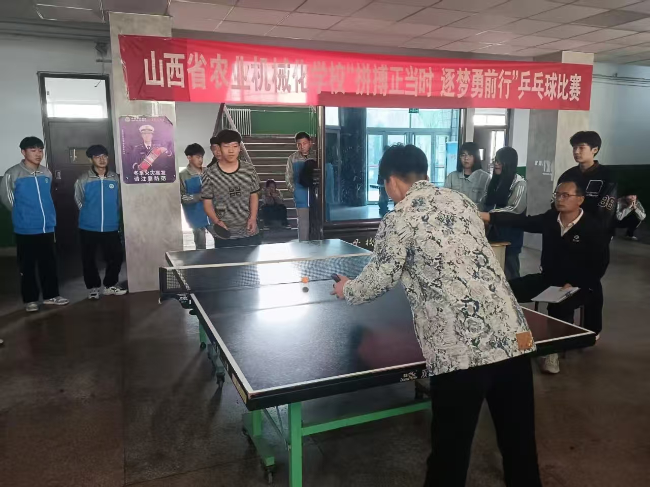 乒乓1.jpg 乒乓1.jpg